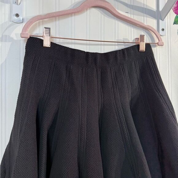 Line Elegant Black Skirt Sz M - Picture 2 of 4